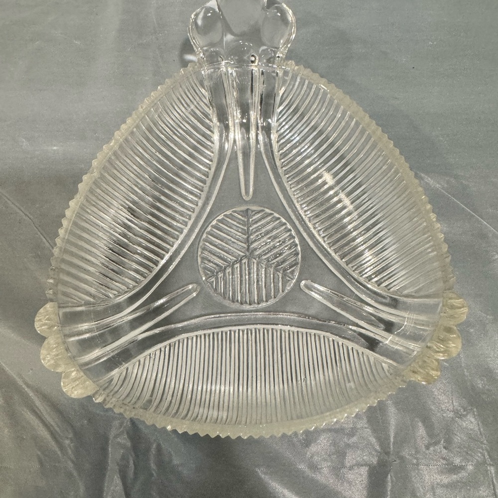 Vintage Hazel Atlas Clear Pressed Glass Nappy Candy Dish | Leaf Medallion